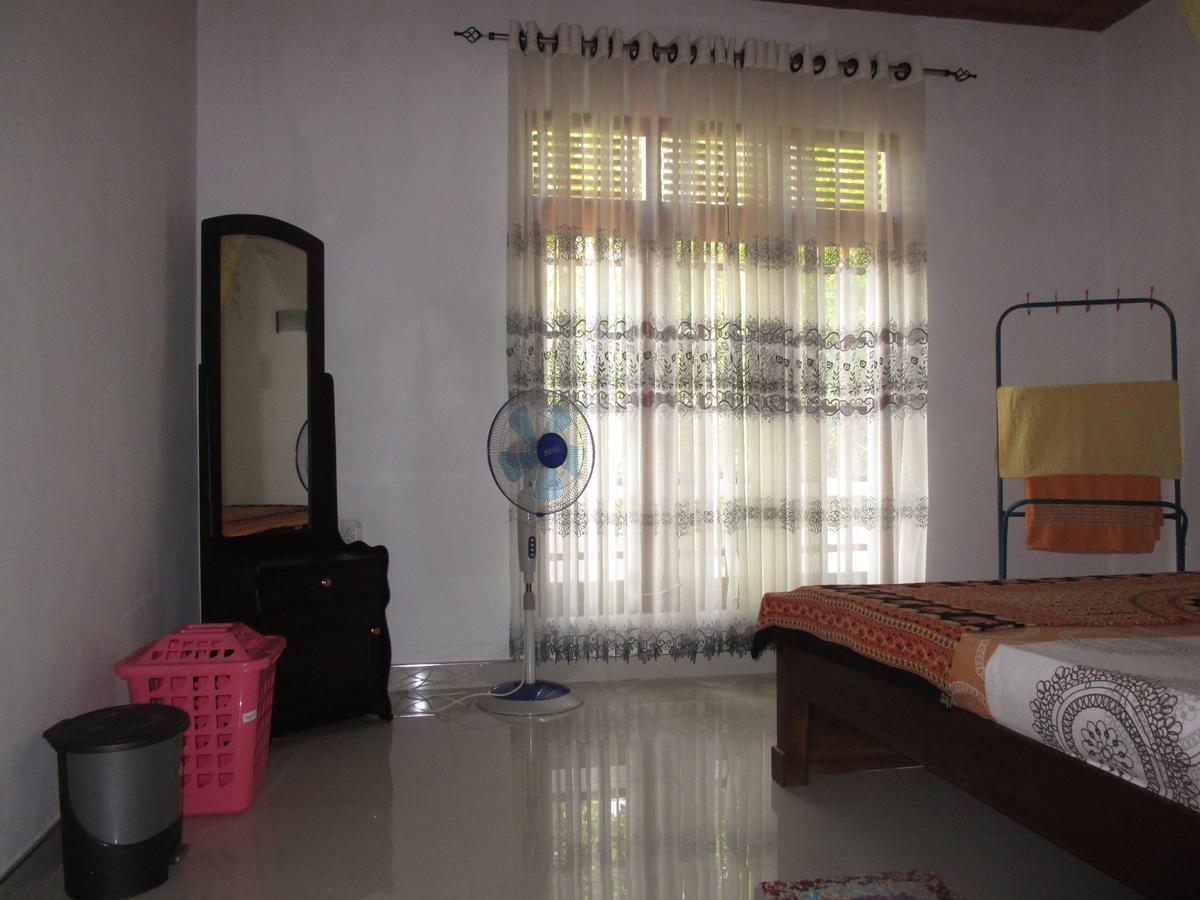 Maneesha Guest House 웰리가마 외부 사진